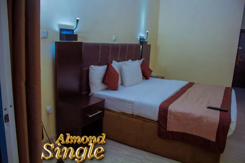 Almond Single — photo 4