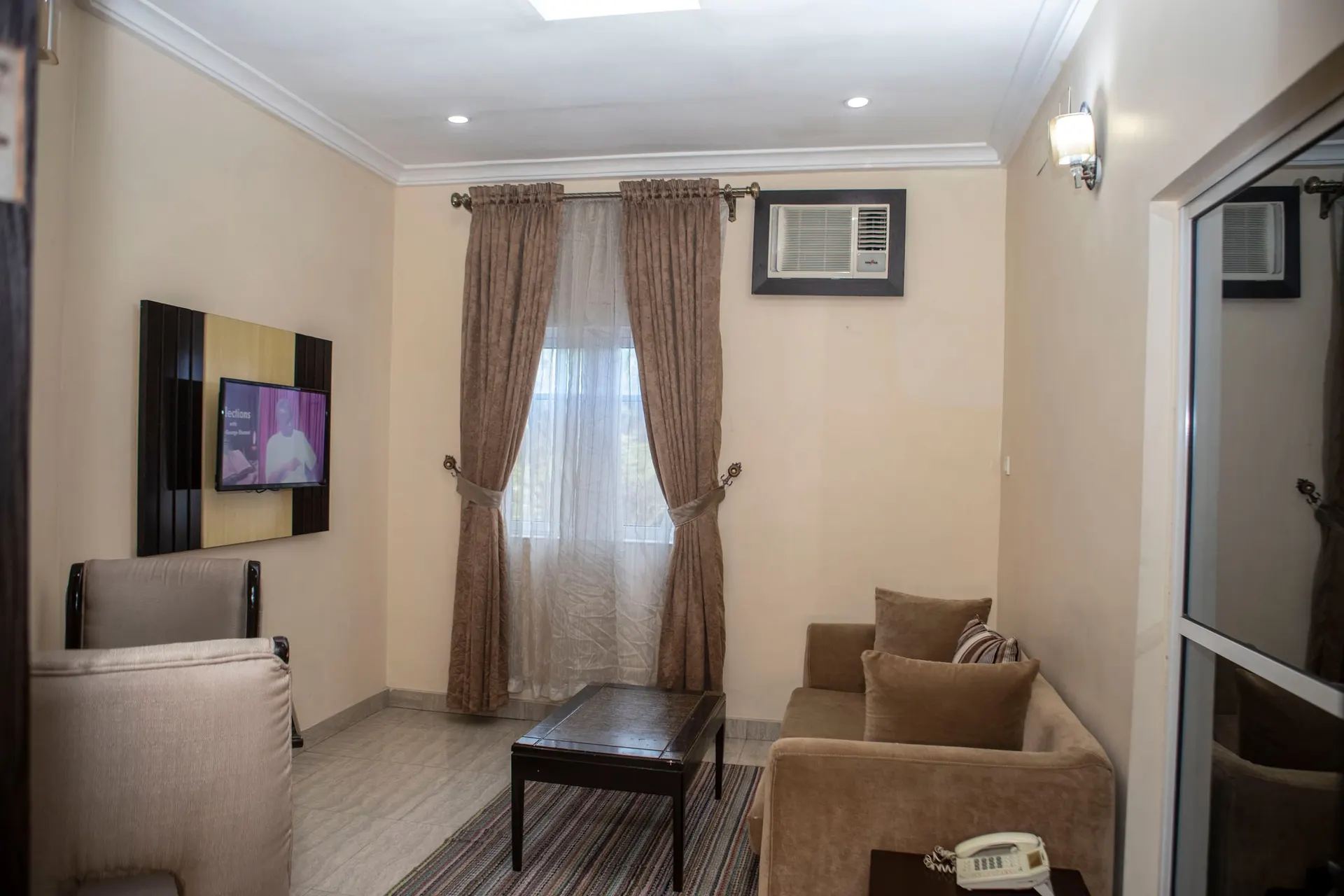 Diplomatic Suite