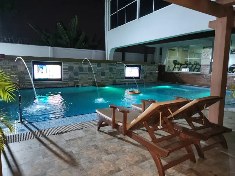 Pool & leisure