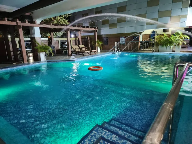 Pool & leisure